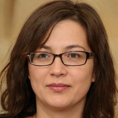 Marie Duvertier, rédactrice spécialisée santé canine et féline à la Clinique Vétérinaire Saint-Romain
